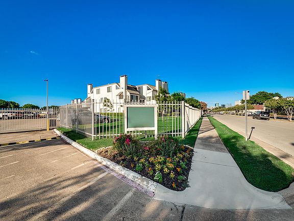 2nd image of 3113 Sondra Dr APT 202