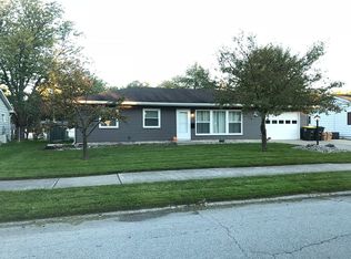 7422 Kingsway Dr, Fort Wayne, IN 46819