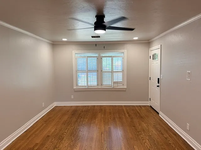 1708 Sheffield Rd — Photo 3