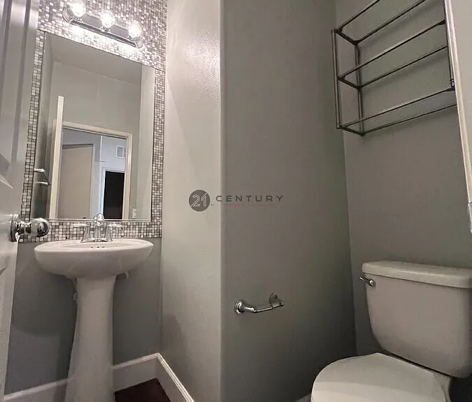27438 Larabee Ct #3 — Photo 4