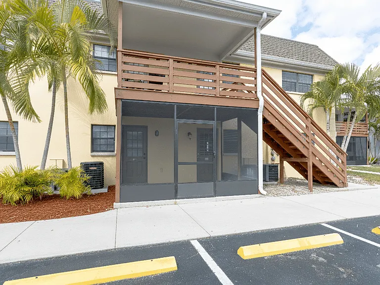 The Flats at Seminole Heights — Photo 35