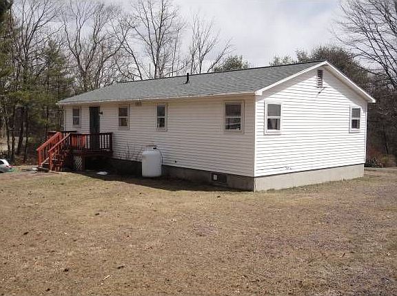 2nd image of 450 Buck St