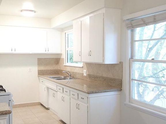 2nd image of 440 Mission St #B6