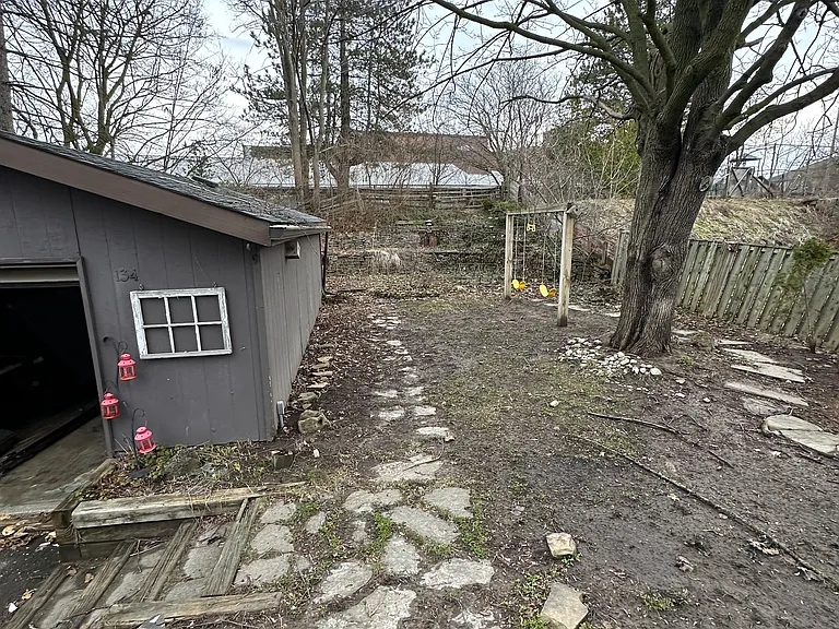 134 Bridgeport Rd E #1 — Photo 2