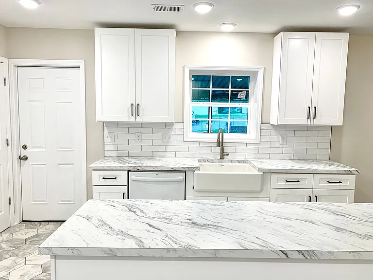 917 Sinclair Dr — Photo 16