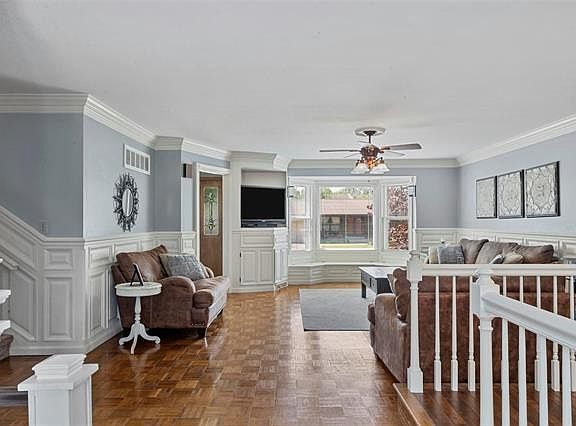 2nd image of 2569 Pioneer Dr