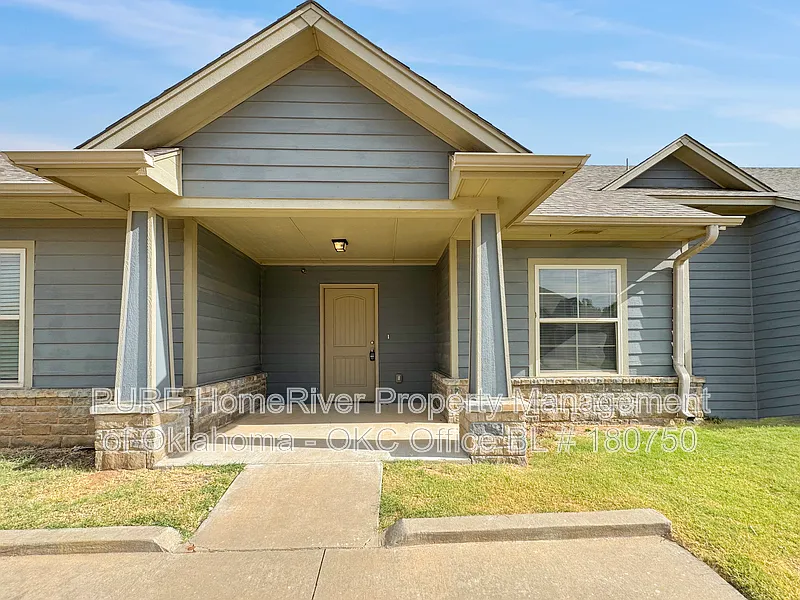 909 SW 92nd St