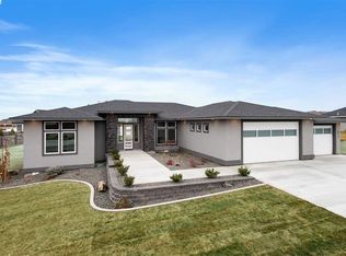 6413 Eagle Crest Dr, Pasco, WA 99301