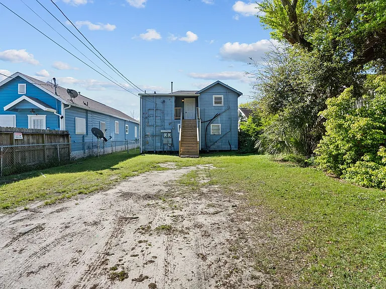 4020 Avenue O 1/2 — Photo 23
