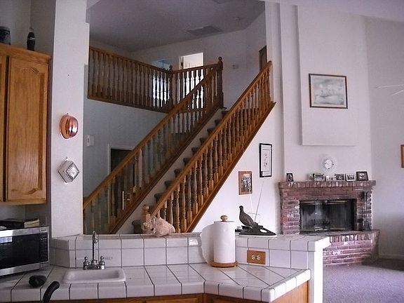 4th image of 104 Wembley Ct
