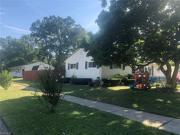 4th image of 2634 Jackson St