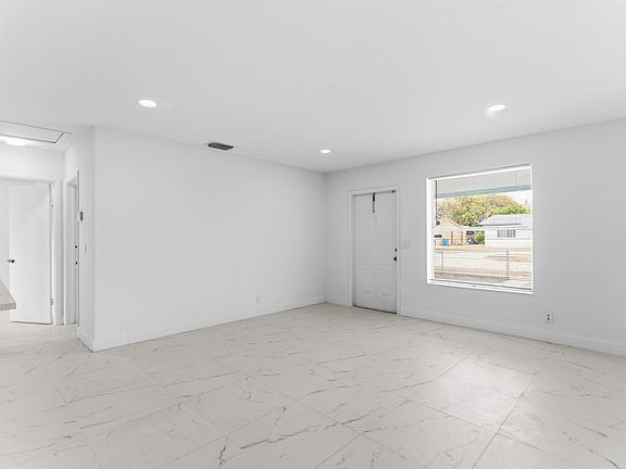 5th image of 1410 NW 1st Court