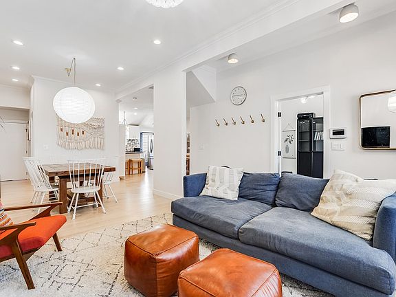 5th image of 44 Holloway Ave