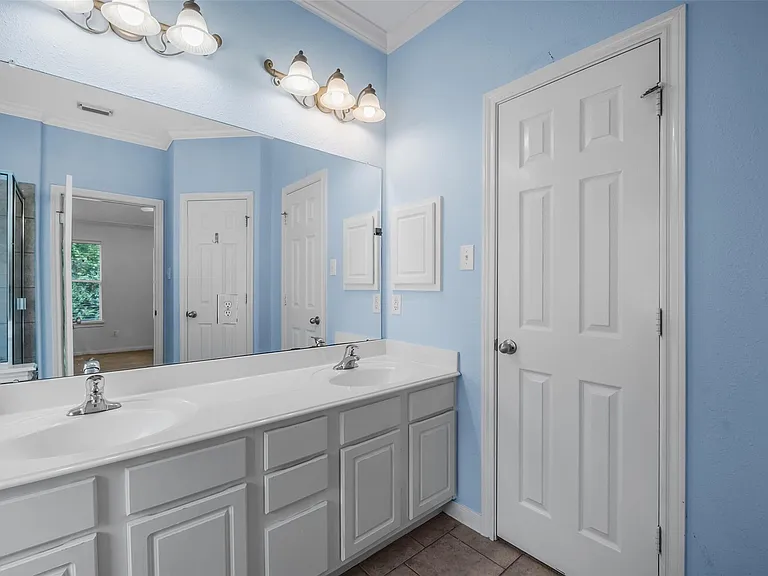 75 N Spinning Wheel Cir — Photo 24