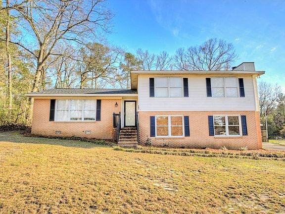 4th image of 102 Laurel Dr
