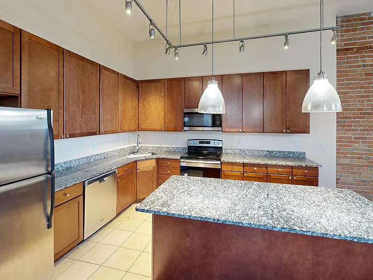 427 Pershing Ave — Photo 35