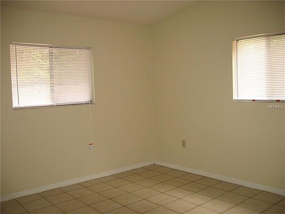 3rd image of 4051 Lake Saunders Dr APT 127
