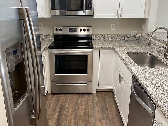 4th image of 304 Juneberry Way APT 1A