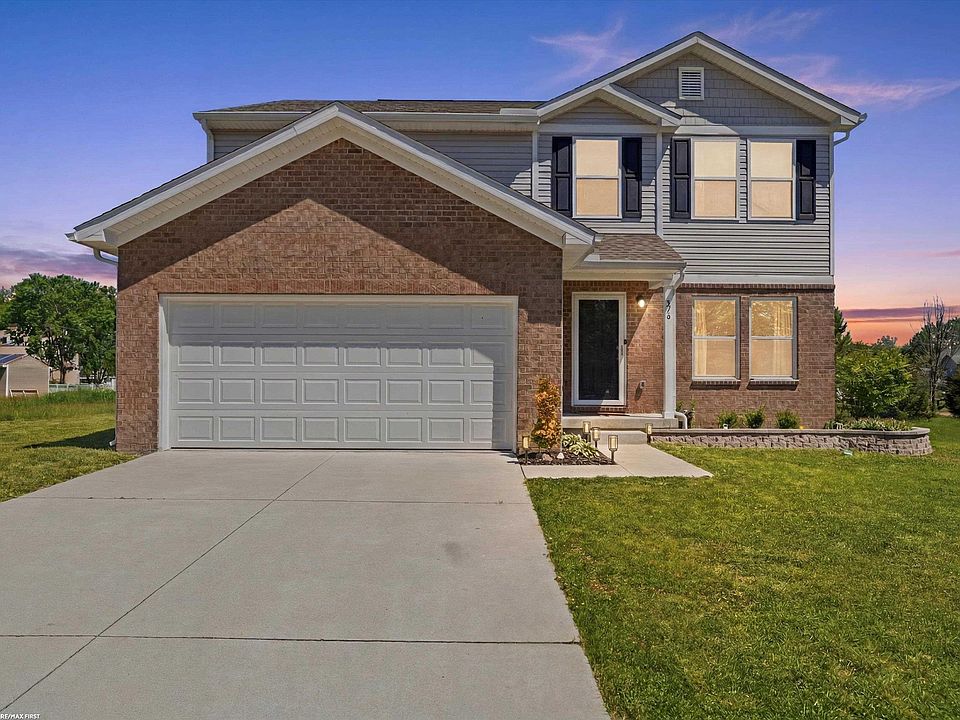 1st image of 676 Woodvalley Dr