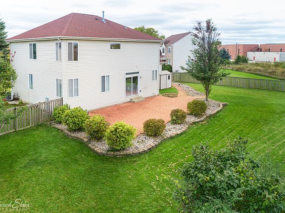 3rd image of 2904 W Bridleway Ct