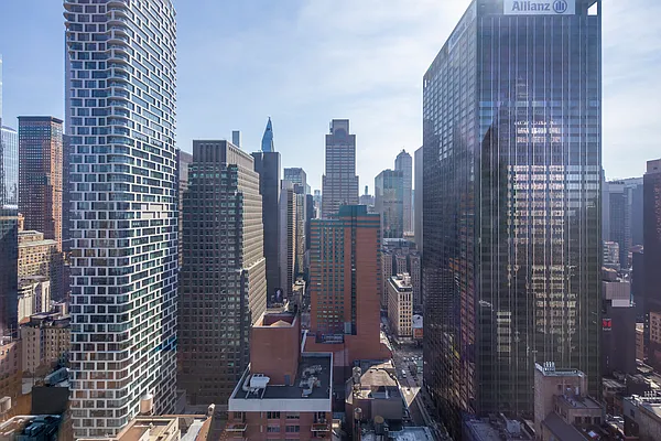 Rented by R New York | media 1