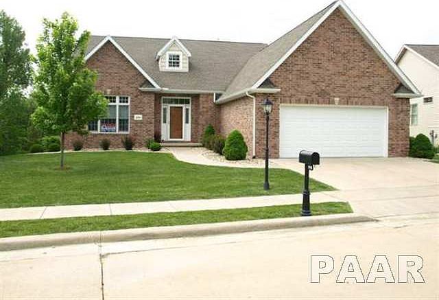 1st image of 1018 W Applewood Ln