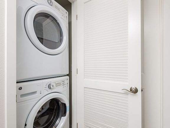 4th image of 1196 Portside Dr #211