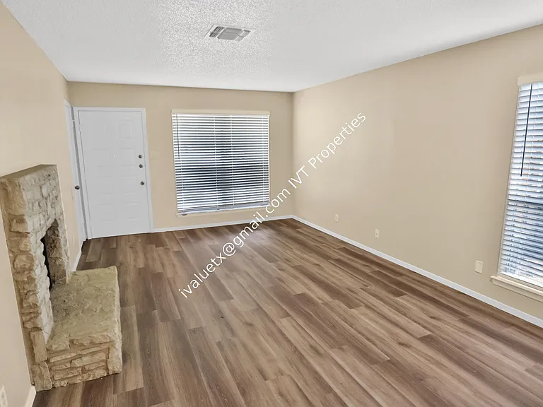 7912 Echo Wind St #7912 — Photo 19