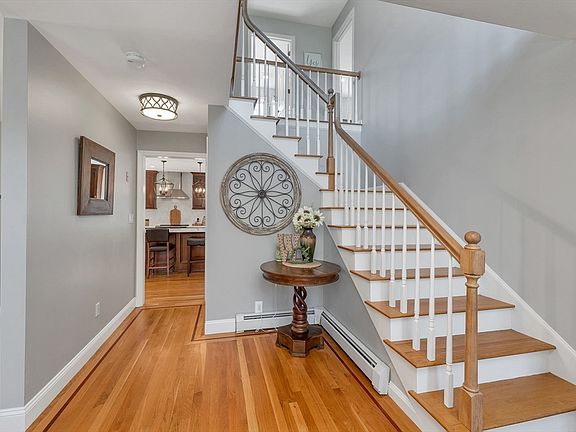 3rd image of 12 Long Meadow Rd