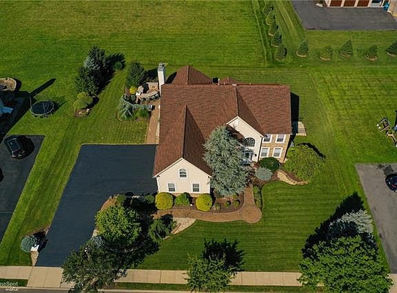 4th image of 371 Palmetto Dr