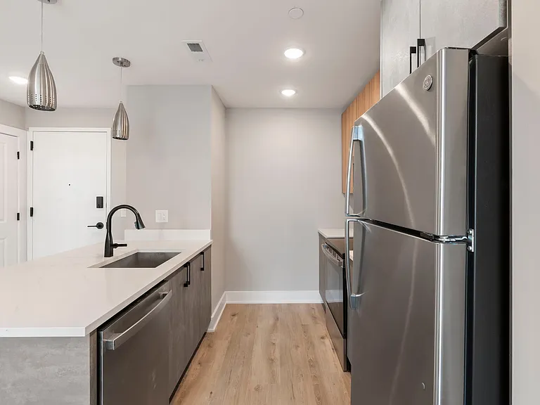 Residences at Pier 40 — Photo 6