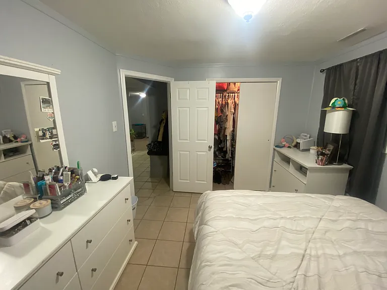605 David St — Photo 10