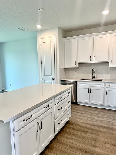 7586 Deer Valley Cir Photo 1