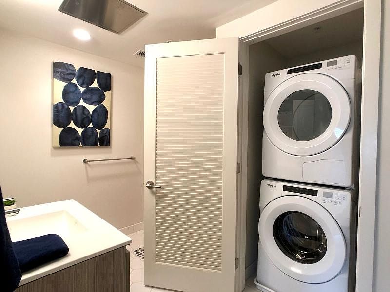 2nd image of 52 Park St #421