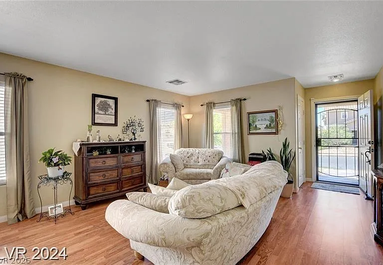 181 White Butte St — Photo 5