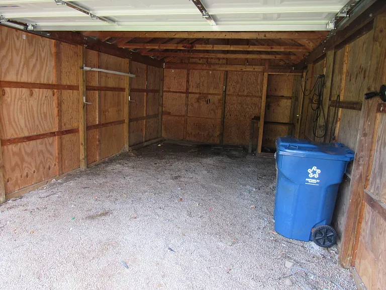 180 Columbine Ave — Photo 14