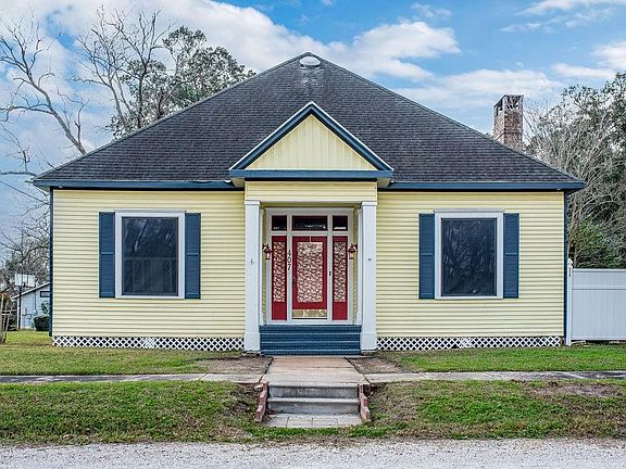 2nd image of 407 Robinson St