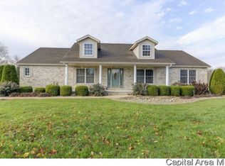 5260 Golf Dr, Auburn, IL 62615