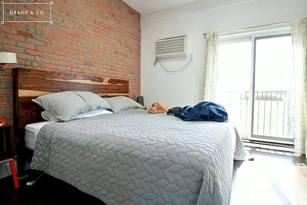 Rented by Grand & Co. | media 21