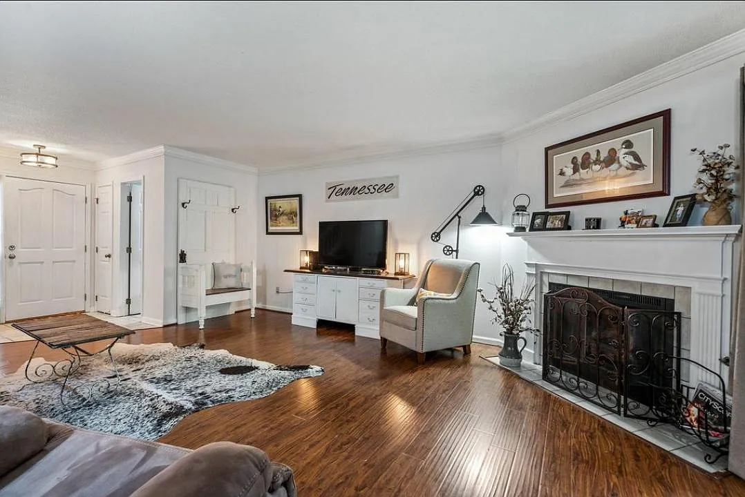 3 bed, 1594 sqft, $2,085 — Photo 3