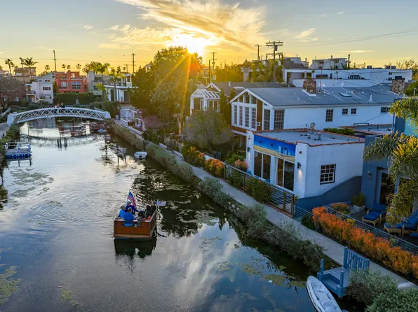 225 Carroll Canal, Venice, CA 90291