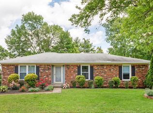 9107 Thelma Ln, Louisville, KY 40220