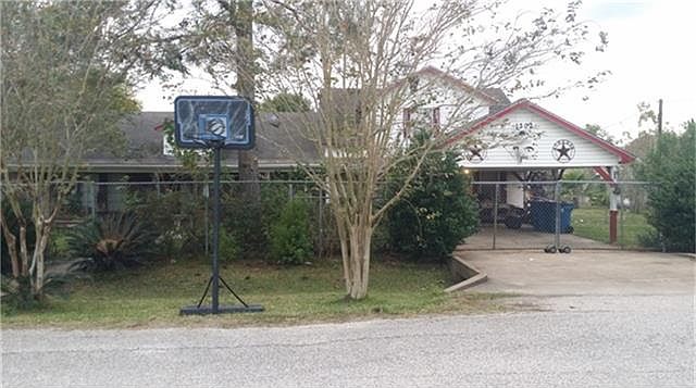 2nd image of 1302 Cardinal Dr