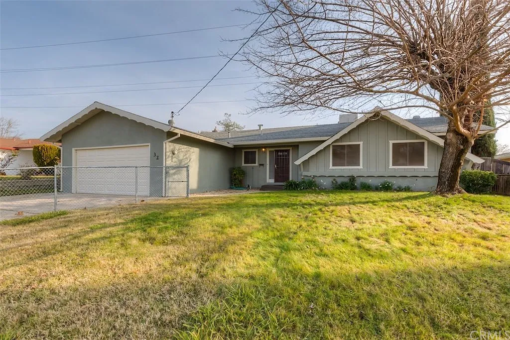32 Regent Loop photo 1