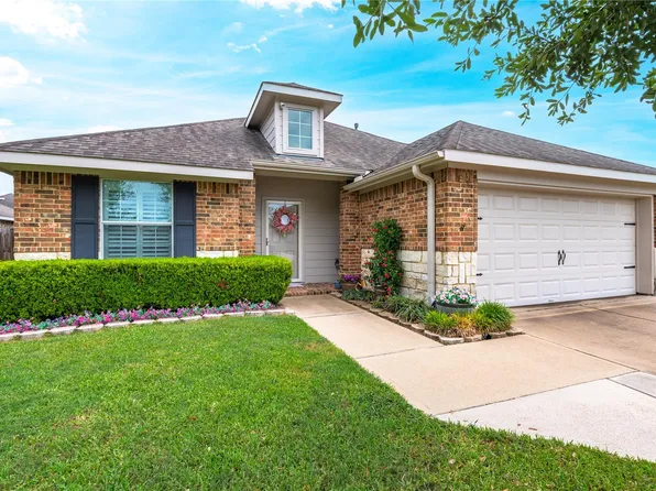4045 Basswood Dr, Dickinson, TX 77539