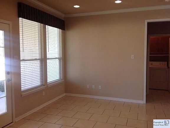 3rd image of 1415 Denise Dr
