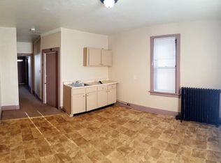 2521 W Rogers St, Milwaukee, WI 53204