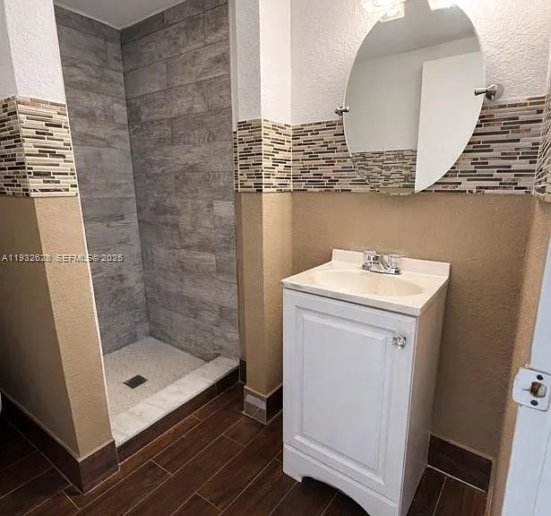 14405 NE 5th Ave #B — Photo 3