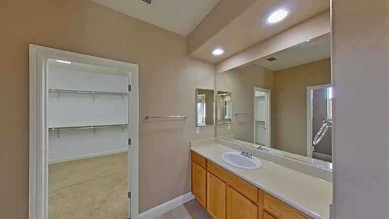 1692 Woodhaven Cir — Photo 15