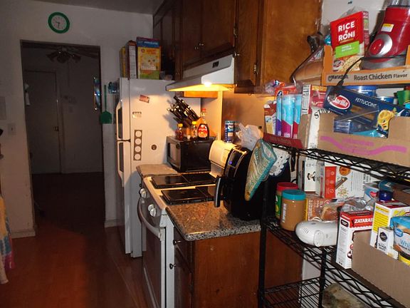 4th image of 4871 Vogelsang Dr
